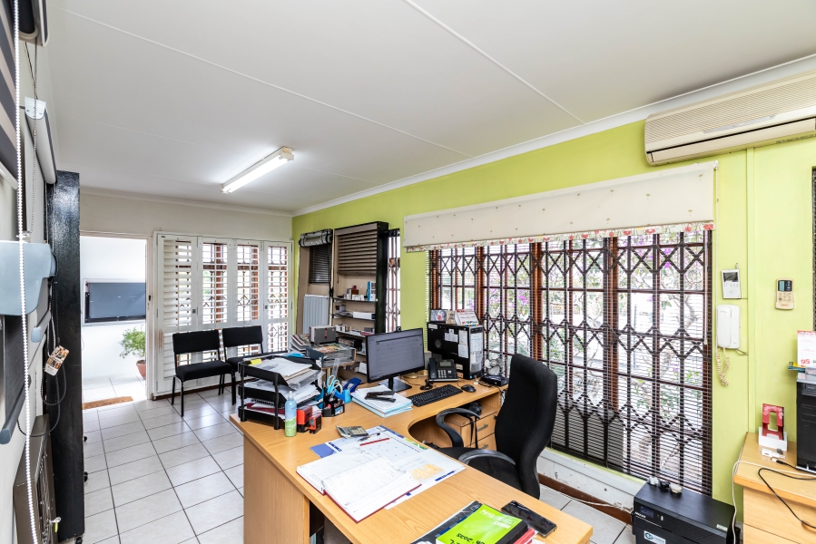 To Let commercial Property for Rent in Berea Eastern Cape